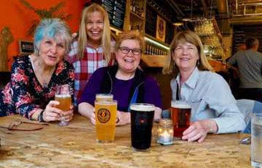 Dunrobin Castle Falcony Demonstration